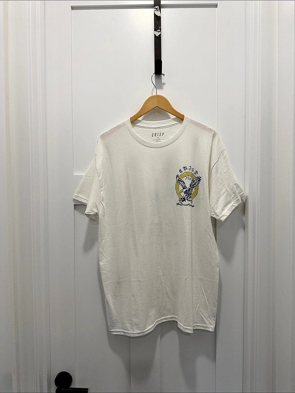 CRISP Graphic Eagle T-Shirt in White Like New